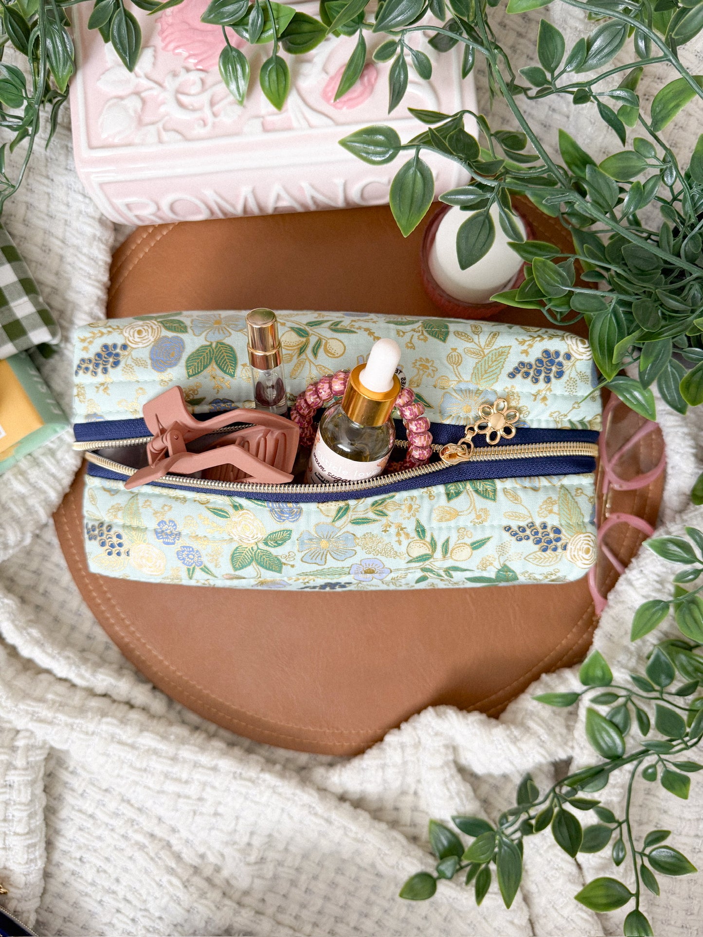 Colette in Mint Metallic Boxy Pouch