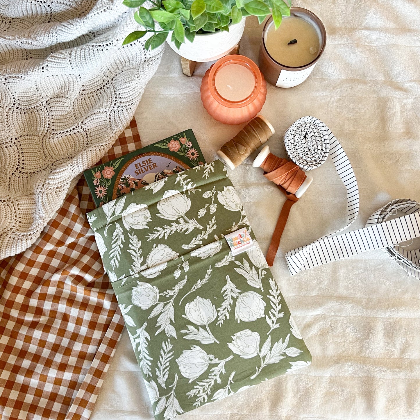 Gathered Floral Green (White Floral)