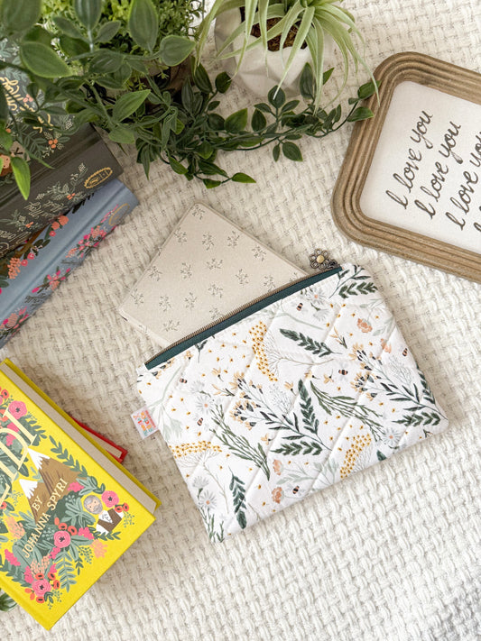 Green World Botanical Kindle Pouch