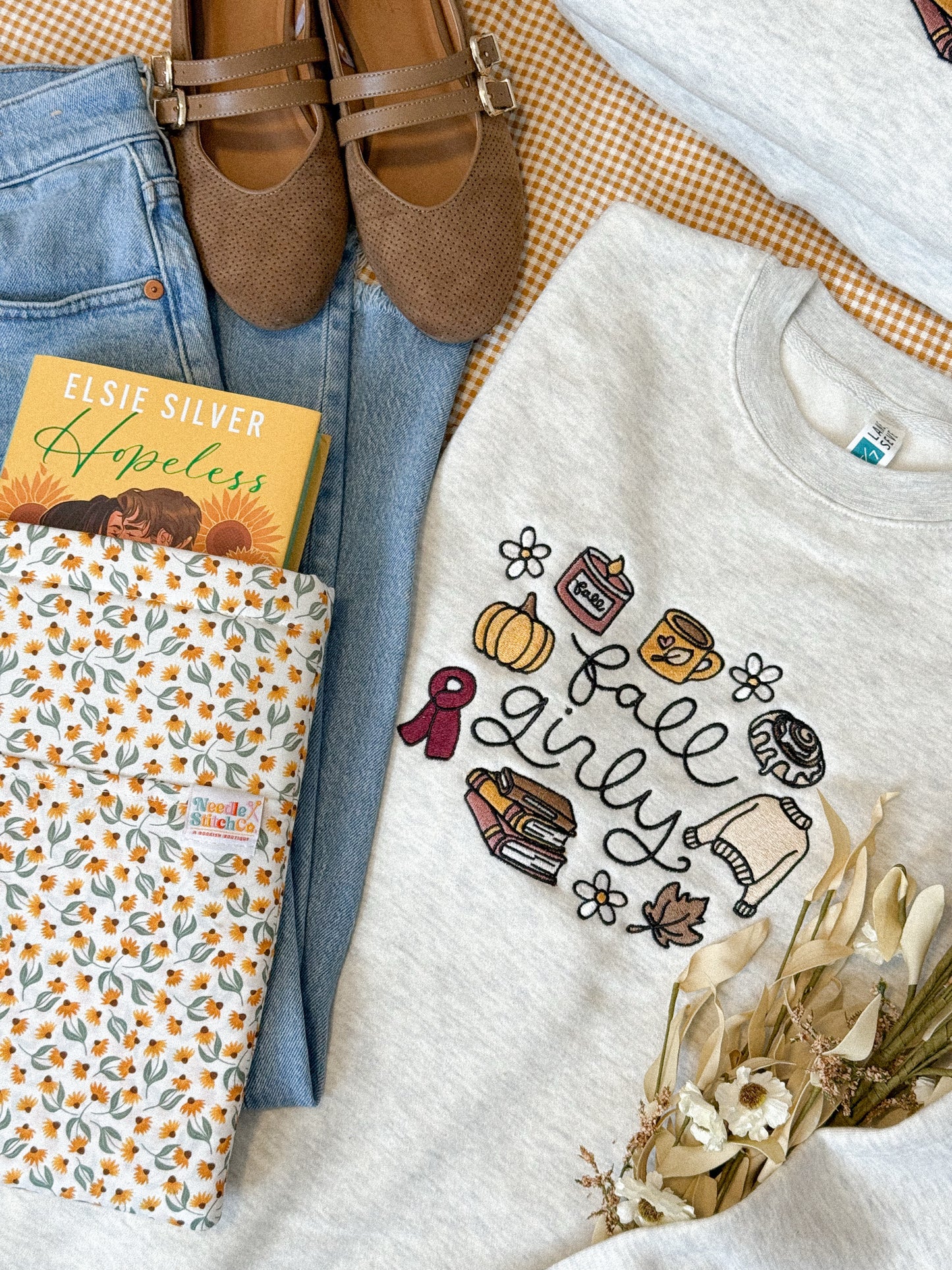 🍂 Fall Girly Embroidered Sweatshirt