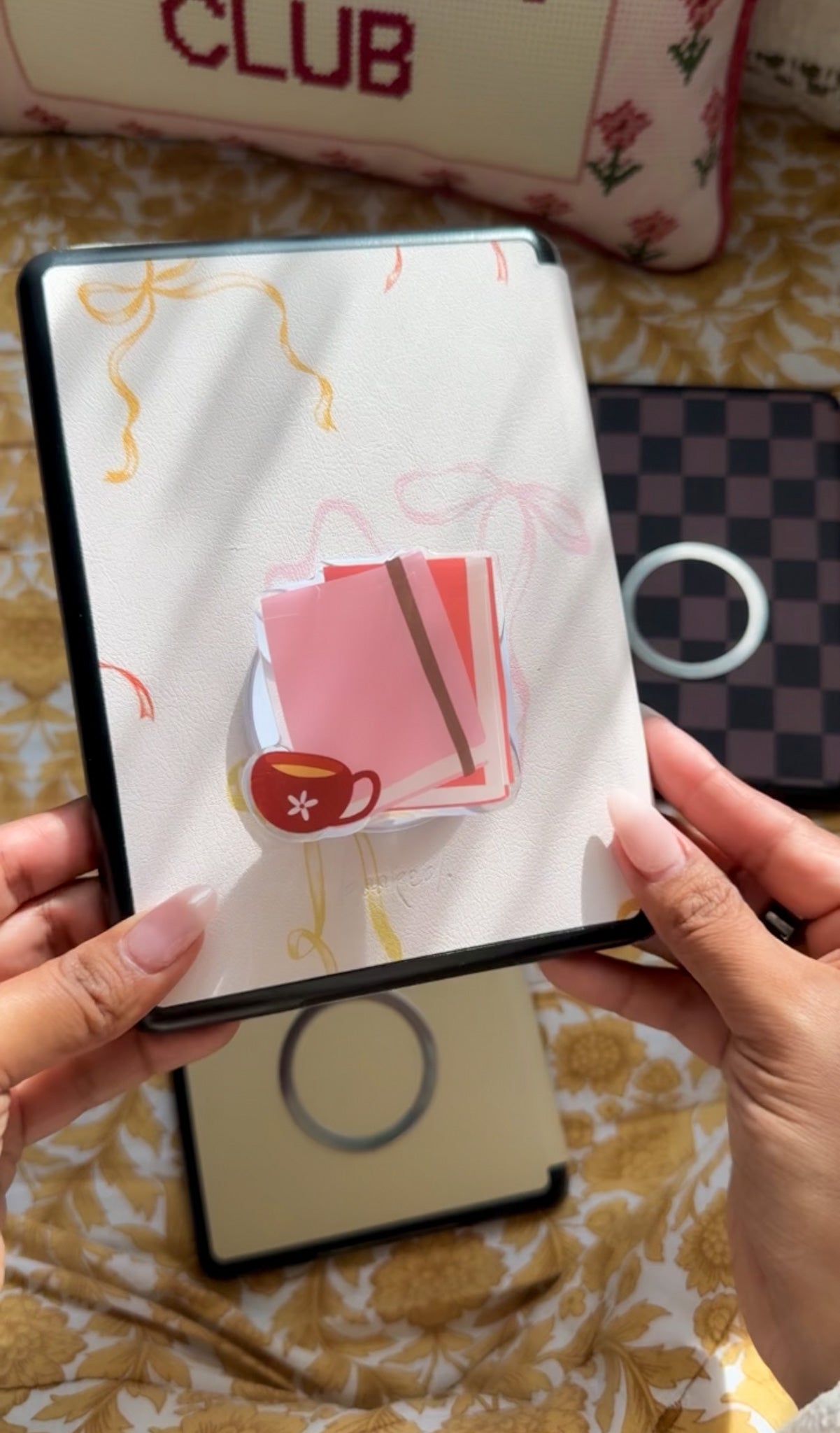 Home & Heart E-Reader Grips