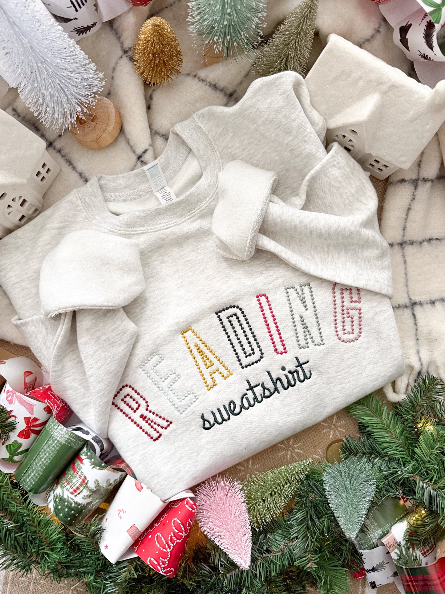 Reading Sweatshirt (Dot-Stitch)